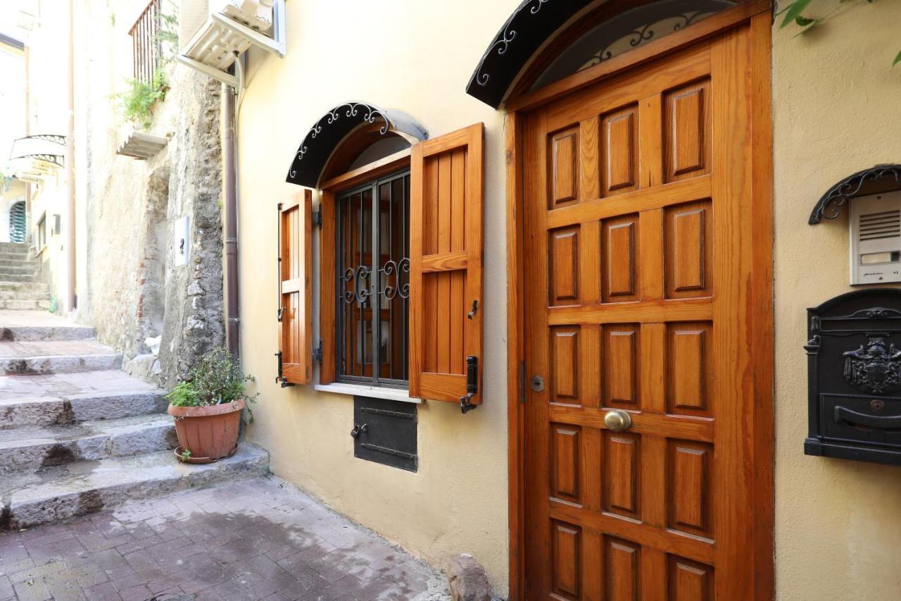 تاورمينا Porta Catania & Duomo Cozy Apartment المظهر الخارجي الصورة